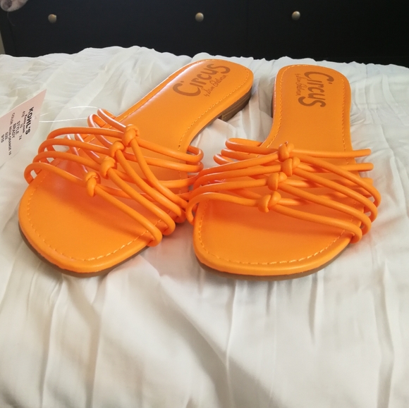 Circus by Sam Edelman sandals - Picture 3 of 5